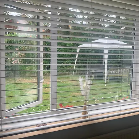 Newly Refurbished One Bedroom With Additional Sofa Bed Self Contained Flat In Garden Abbots Langley Exterior photo
