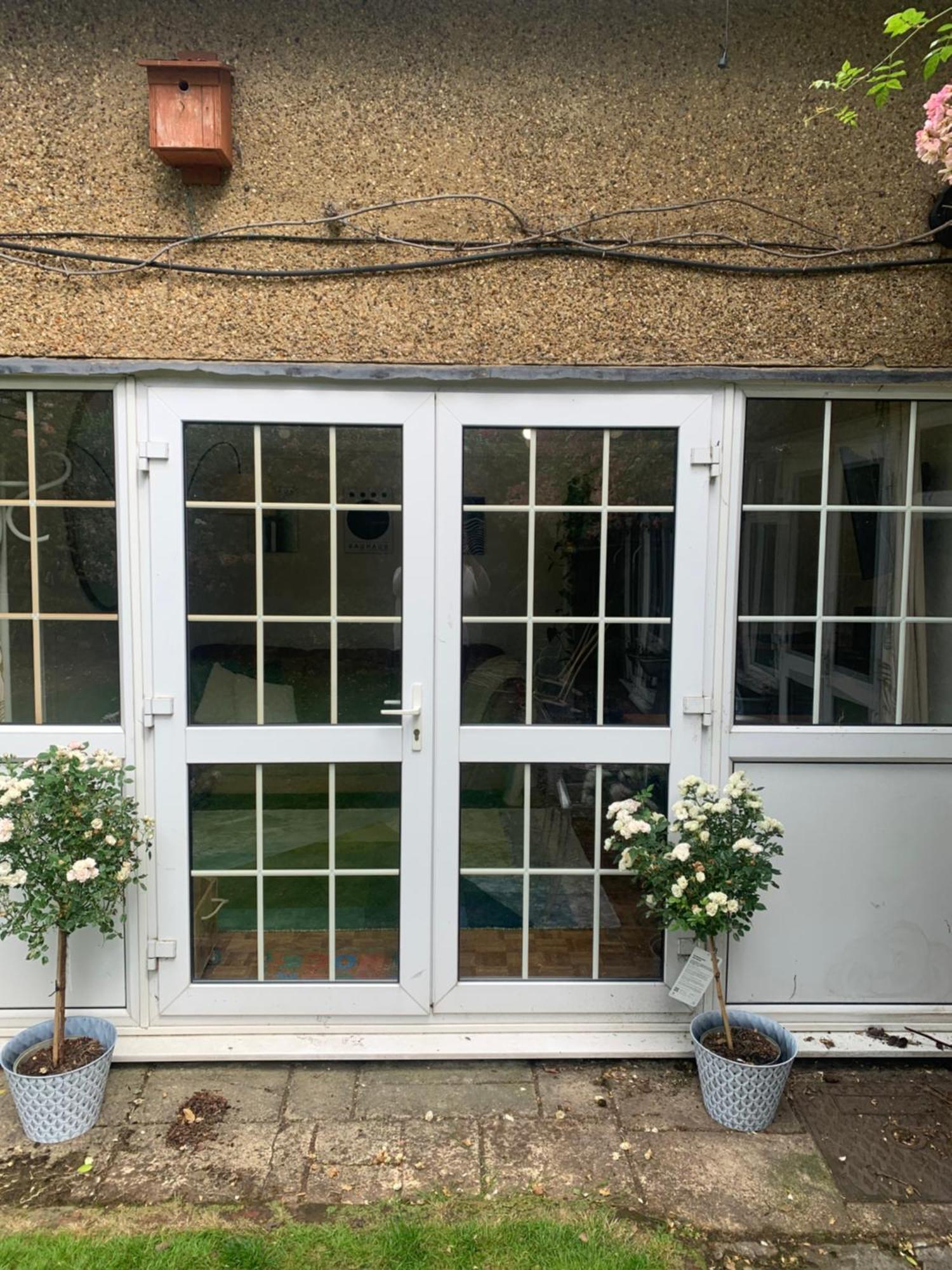 Newly Refurbished One Bedroom With Additional Sofa Bed Self Contained Flat In Garden Apartment *